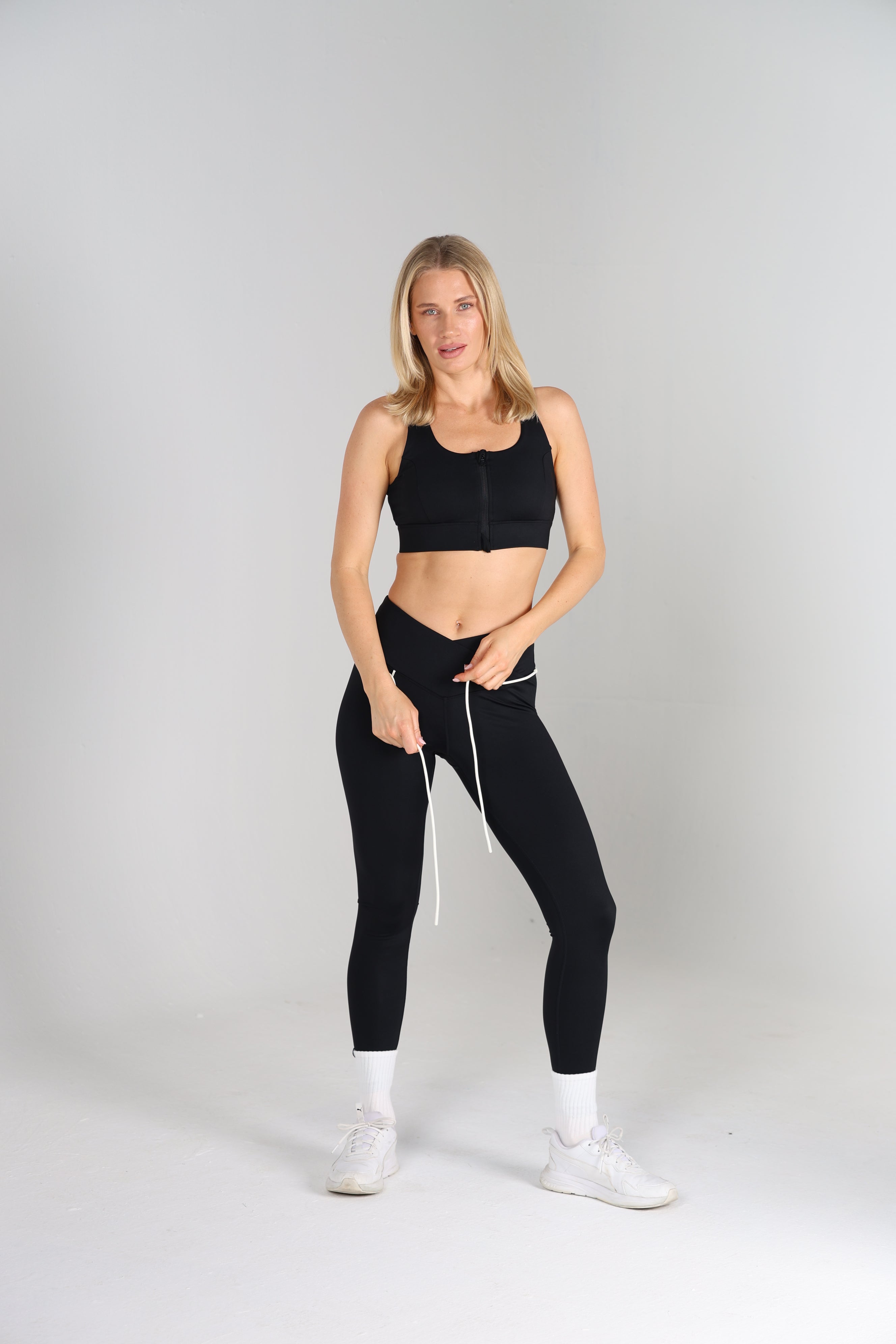 Sculpted 2.0 X Over Leggings with Rope - Black