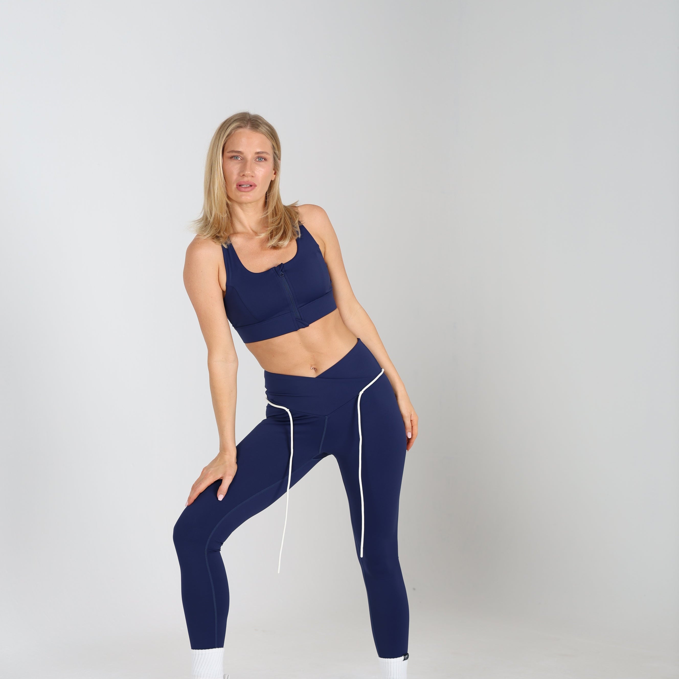 Sculpted 2.0 X Over Leggings with Rope - Midnight